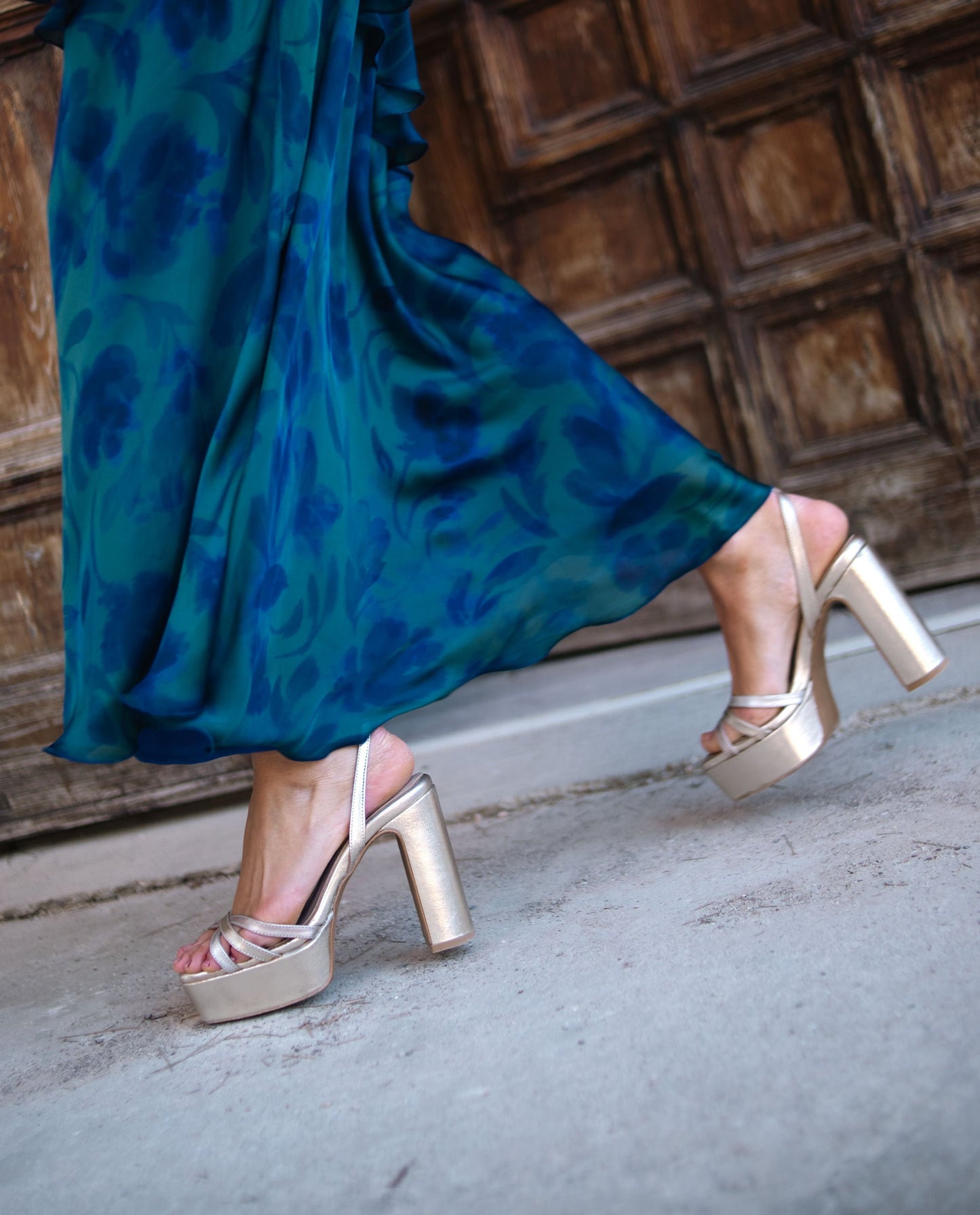 SANDALIA #15 · DORADO