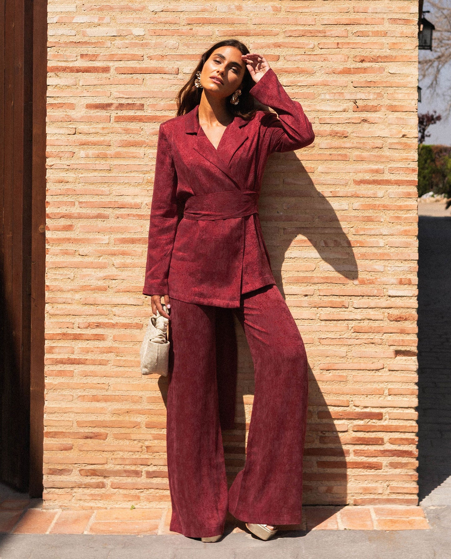 PANTALÓN JULIETTE · BURDEOS