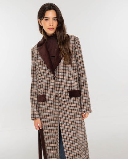 ABRIGO NEW IN TOWN · CUADROS