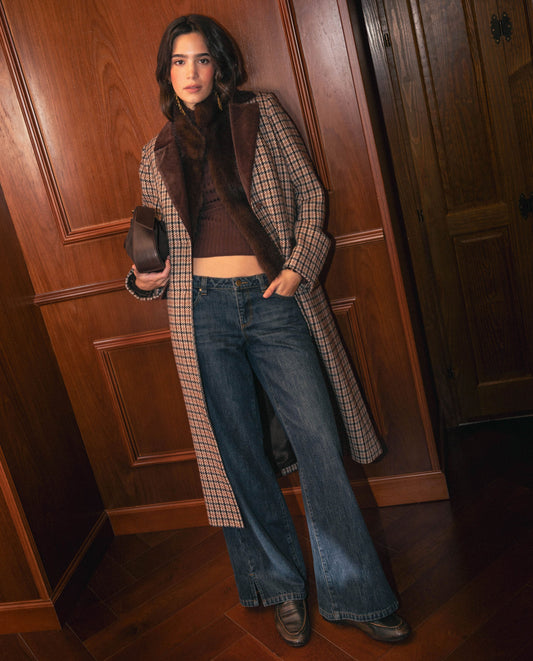 ABRIGO NEW IN TOWN · CUADROS