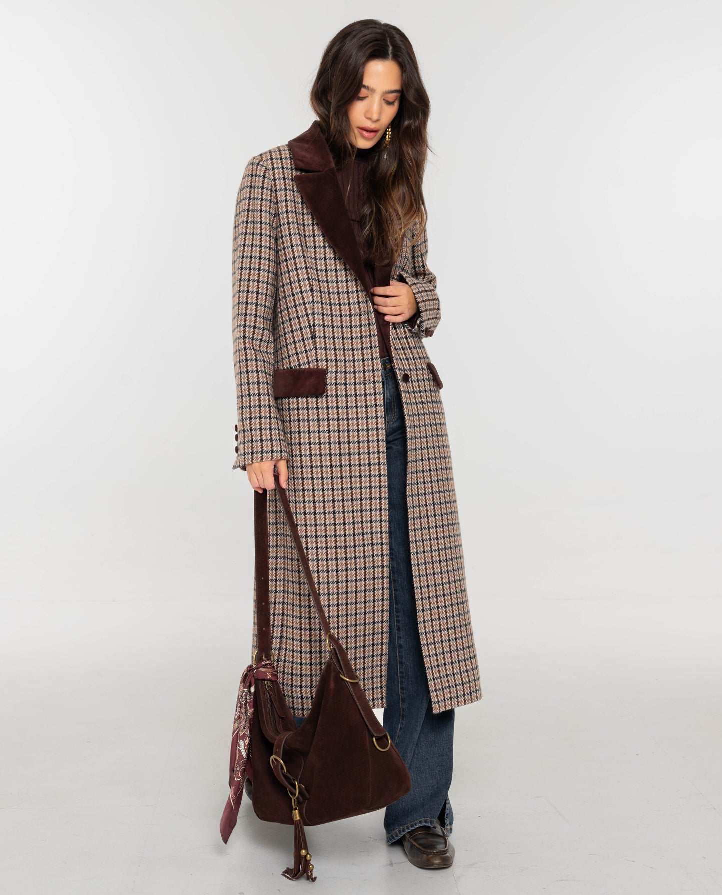 ABRIGO NEW IN TOWN · CUADROS