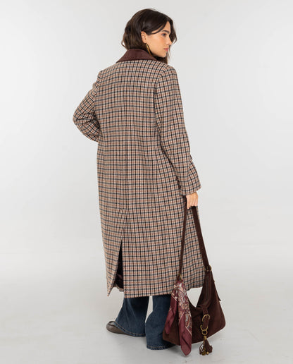 ABRIGO NEW IN TOWN · CUADROS