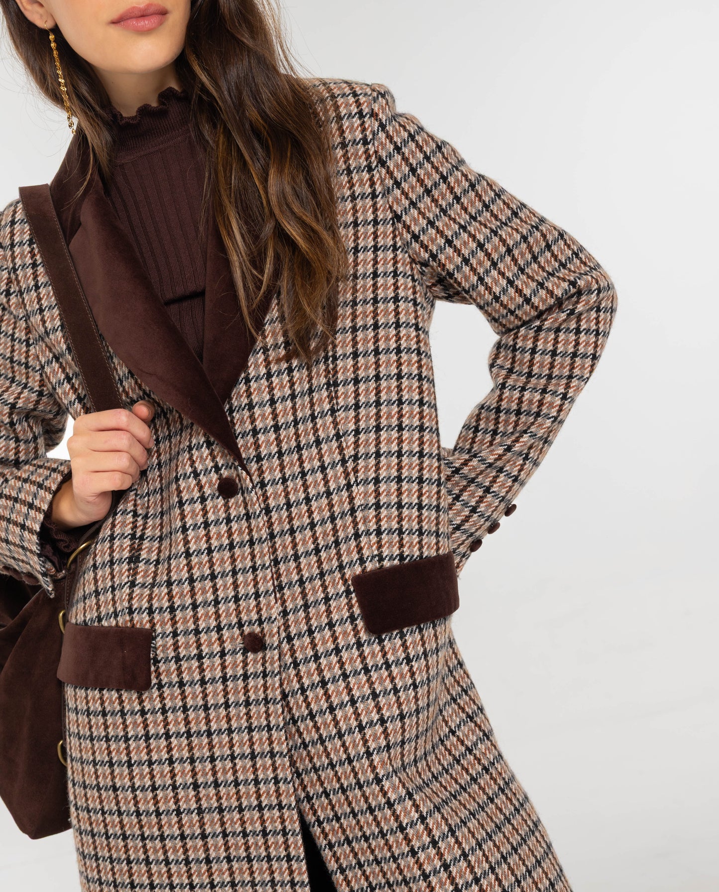 ABRIGO NEW IN TOWN · CUADROS