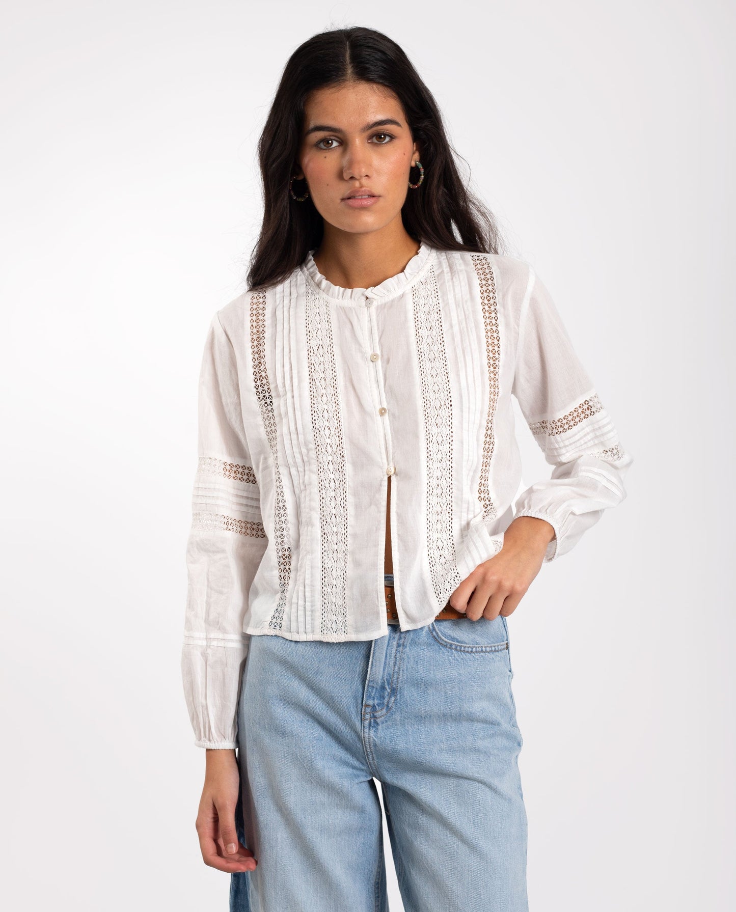 BLUSA CHASING MOMENTS · BLANCO