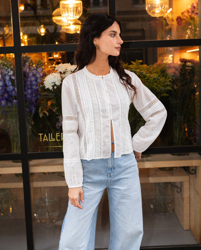 BLUSA CHASING MOMENTS · BLANCO