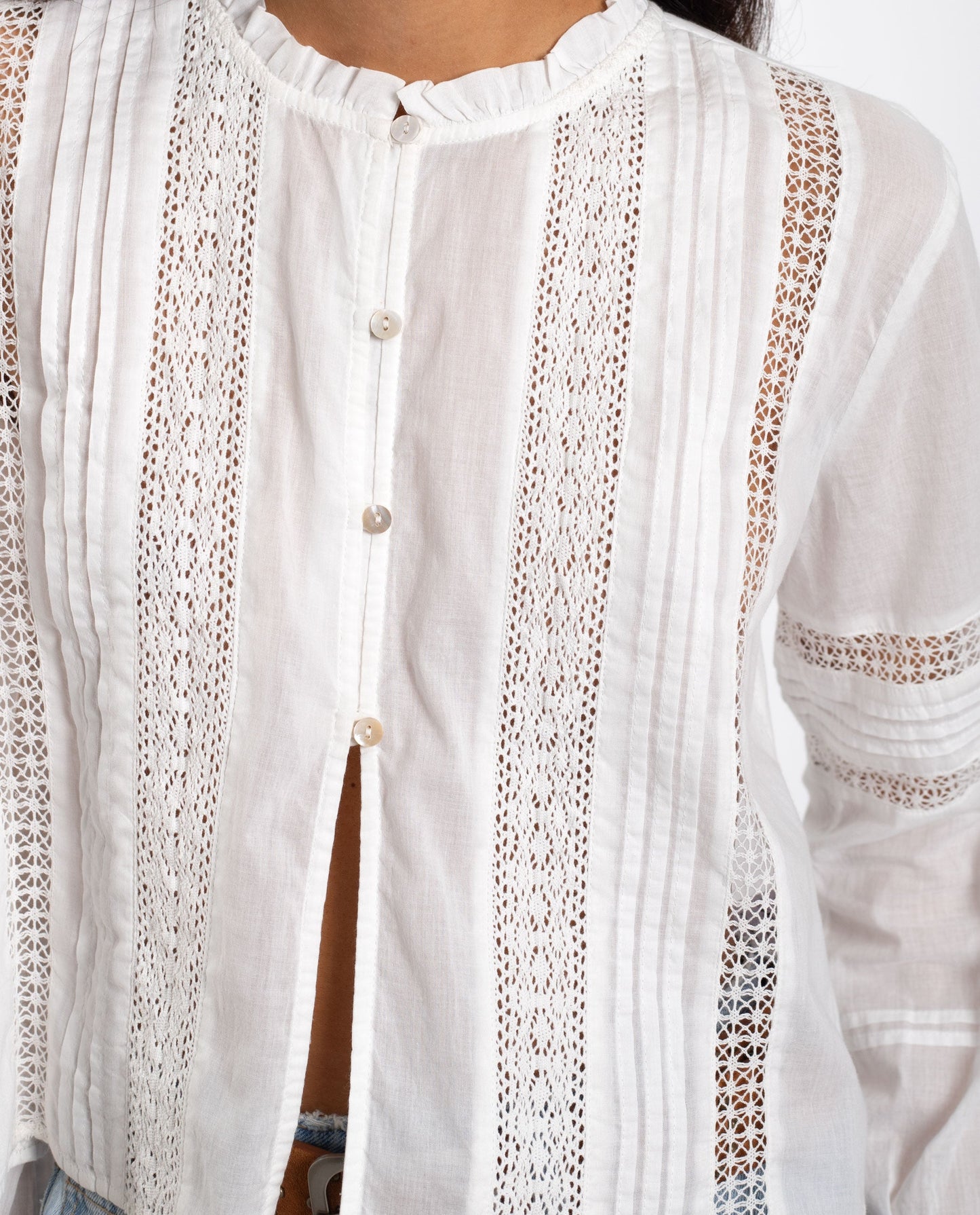 BLUSA CHASING MOMENTS · BLANCO