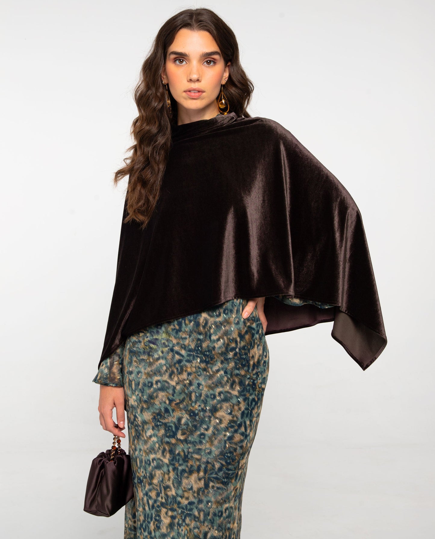 CAPA TERCIOPELO · ÉBANO