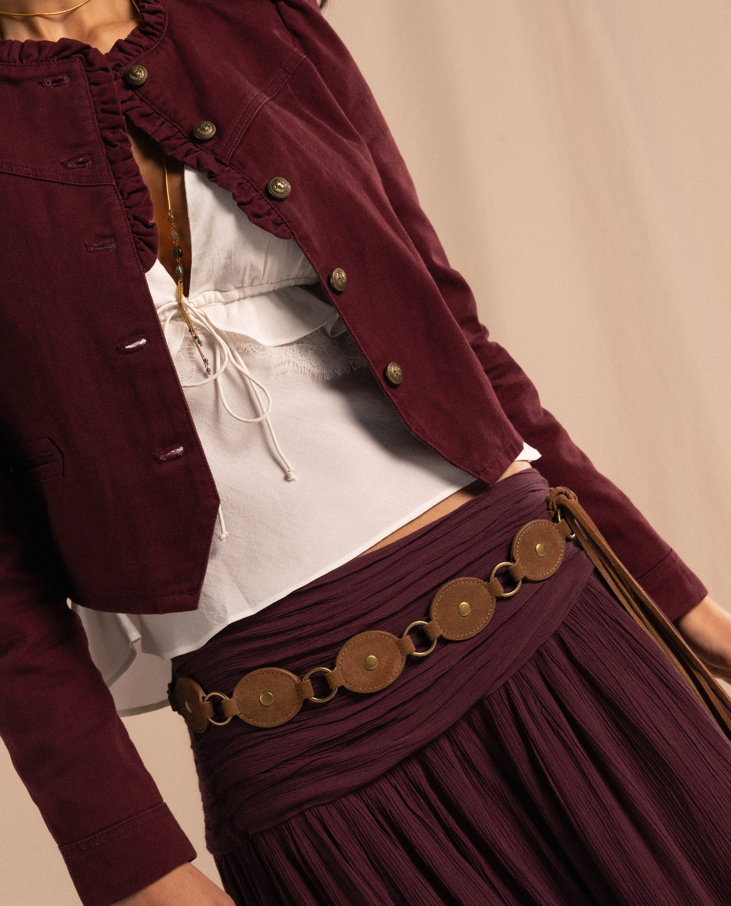 FALDA  SUNSET TALKS · CIRUELA