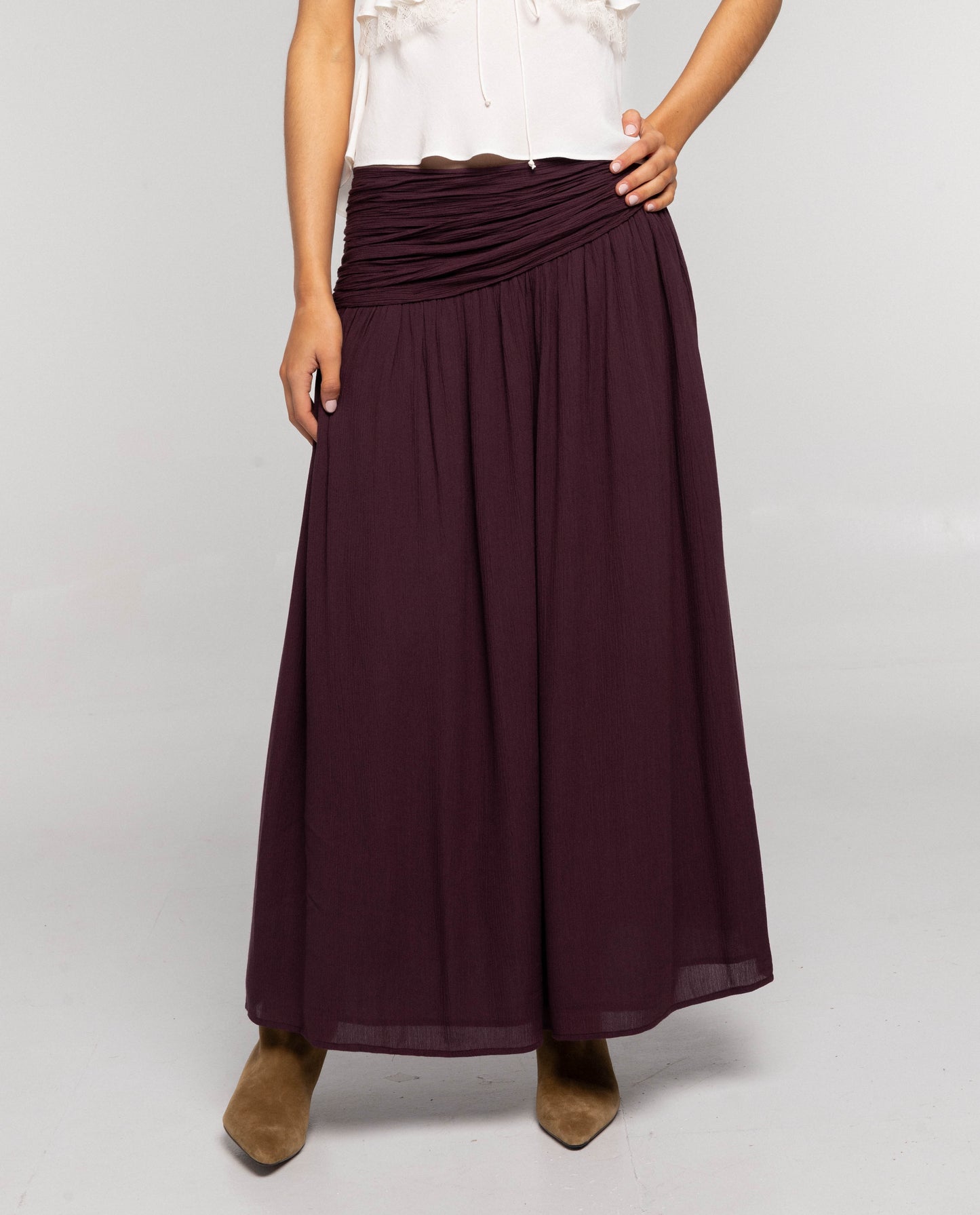 FALDA  SUNSET TALKS · CIRUELA