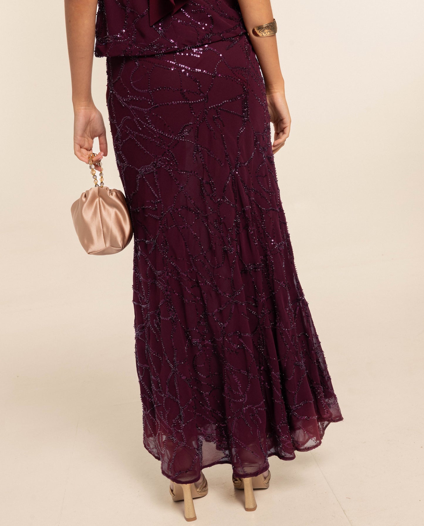 FALDA MARIOLA · CIRUELA