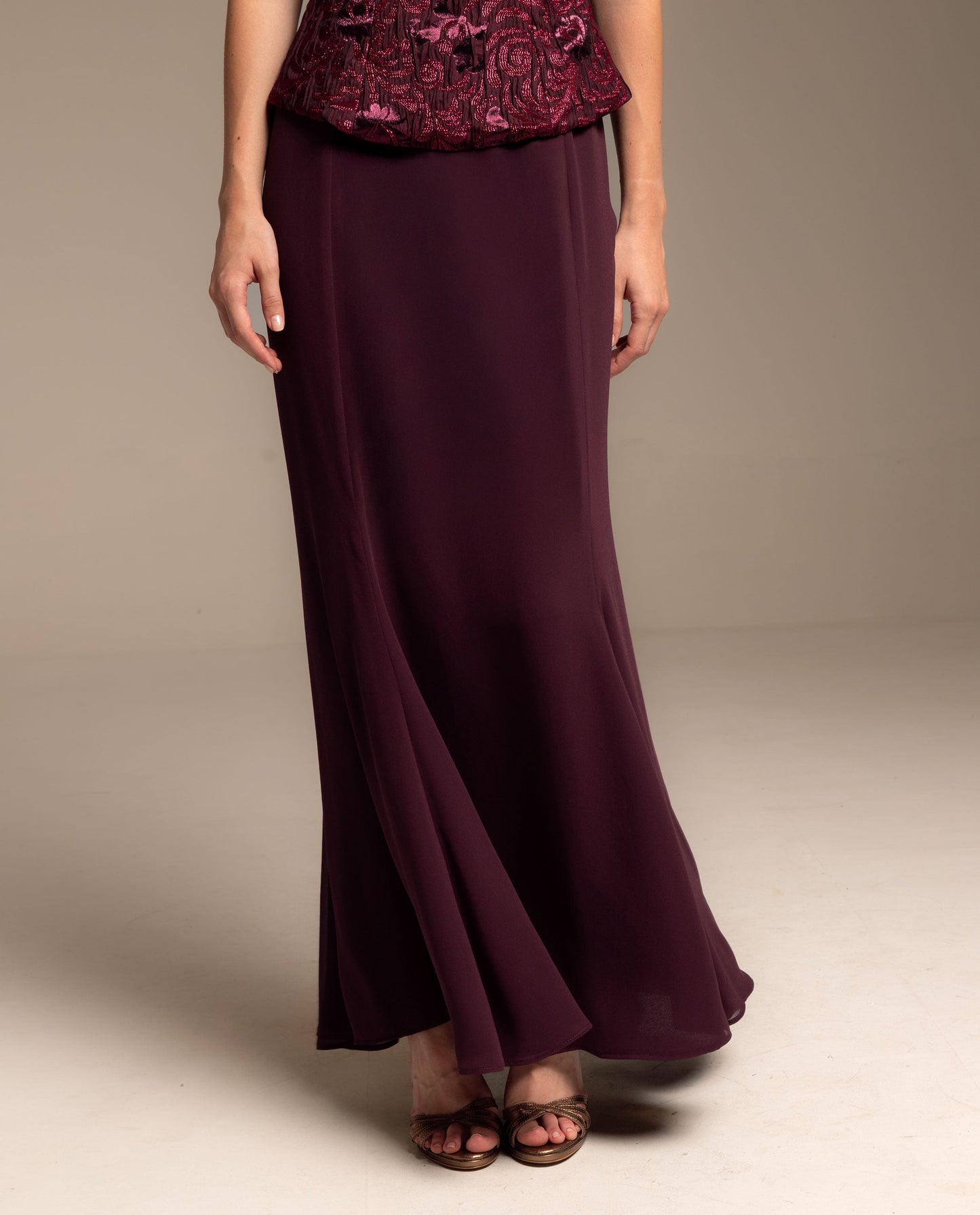 FALDA EUGENIA · BURDEOS