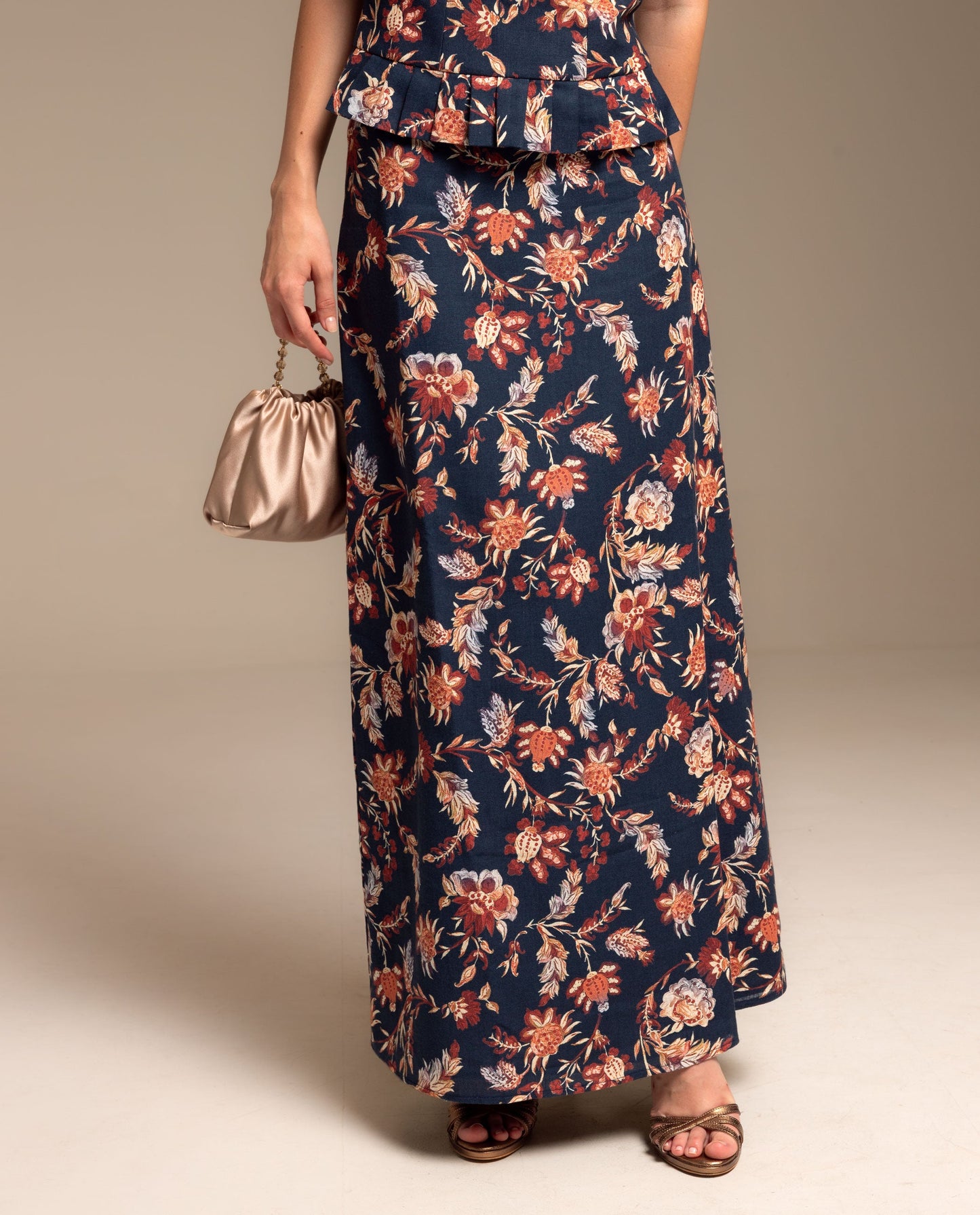 FALDA VEGA · AZUL MARINO