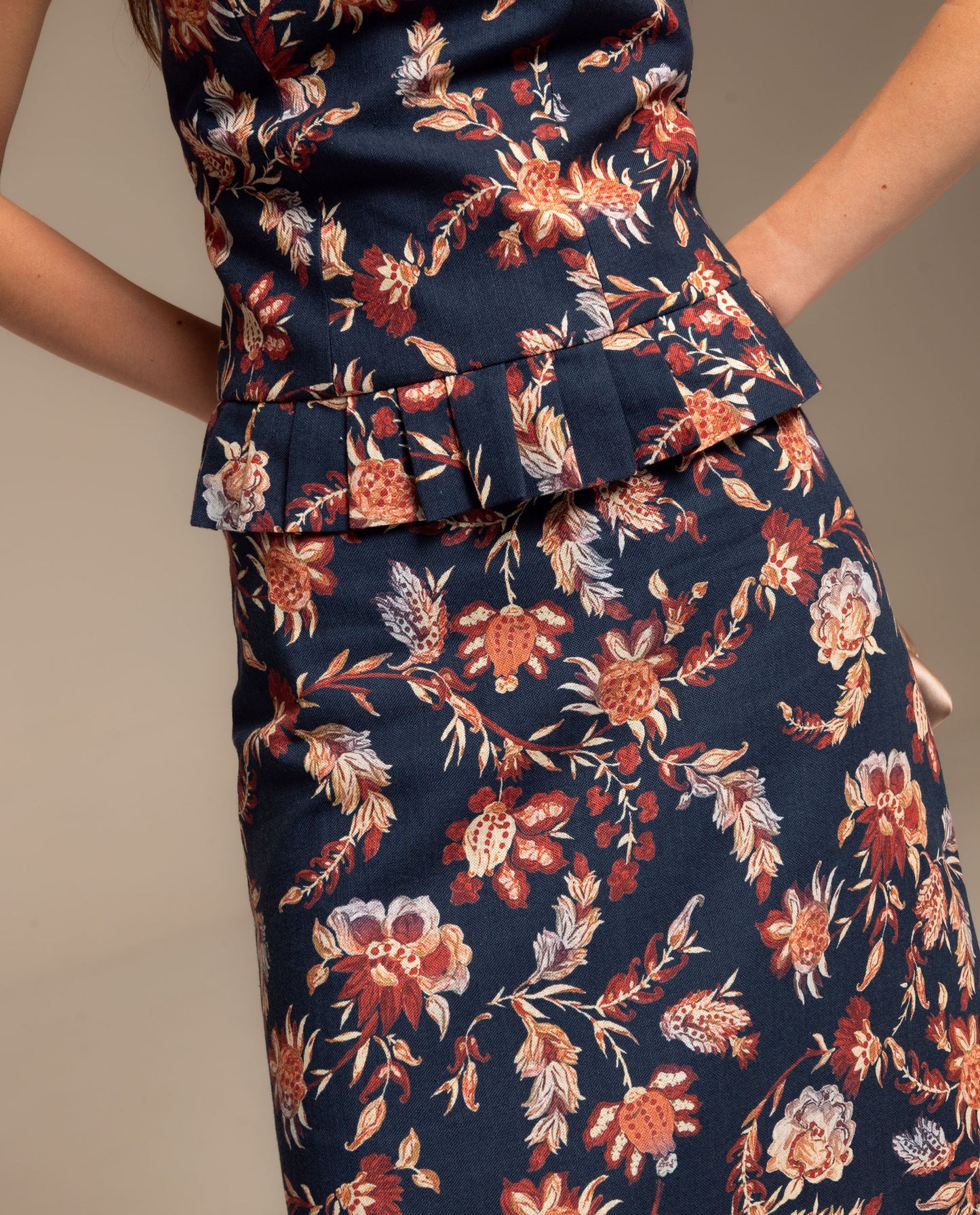 FALDA VEGA · AZUL MARINO