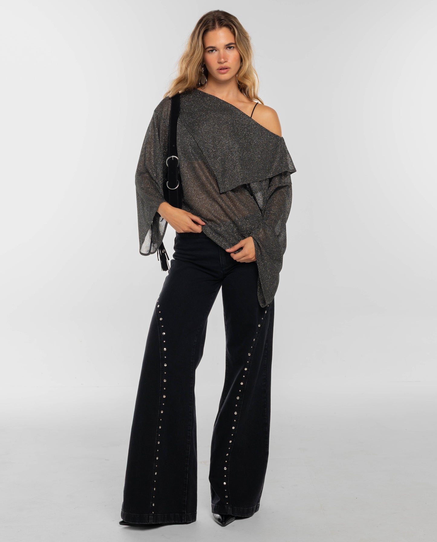 BLUSA CALL ME · GRIS