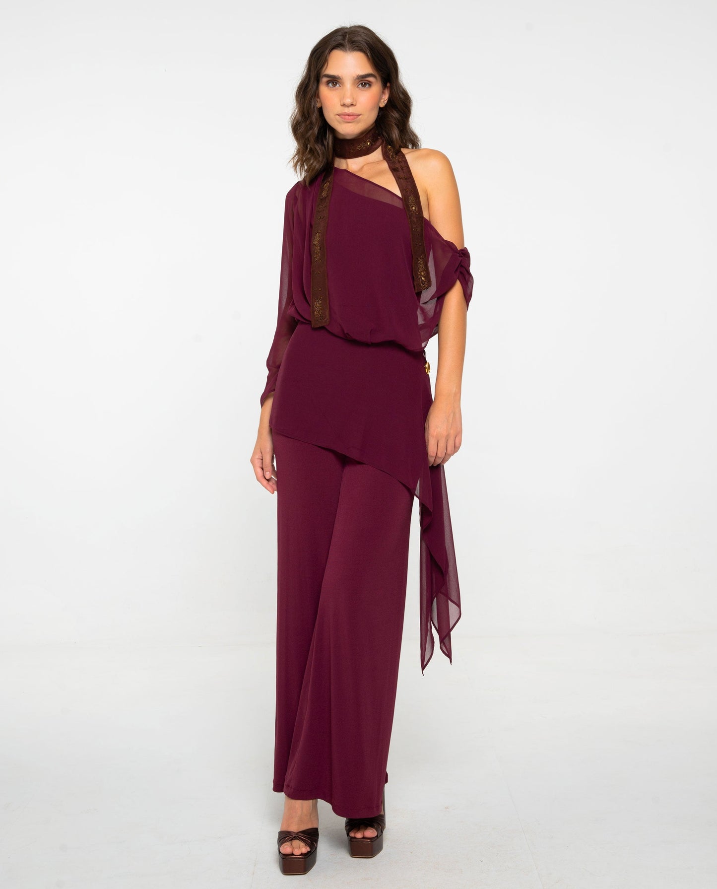 MONO BEATRIZ · CIRUELA