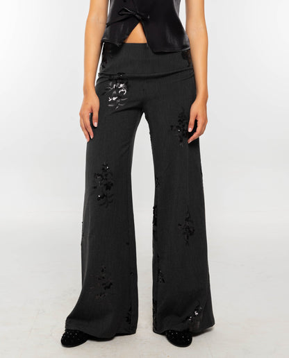 PANTALÓN STAY OVER · GRIS