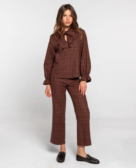 PANTALÓN CITY CRUSH · MARRÓN