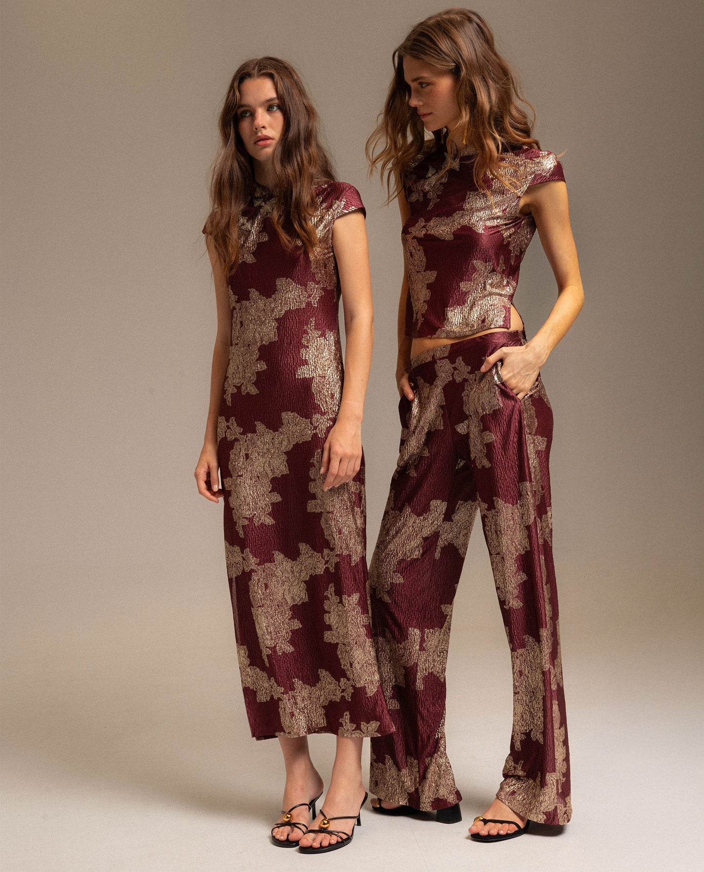 PANTALÓN RUBY BLOOM · BURDEOS