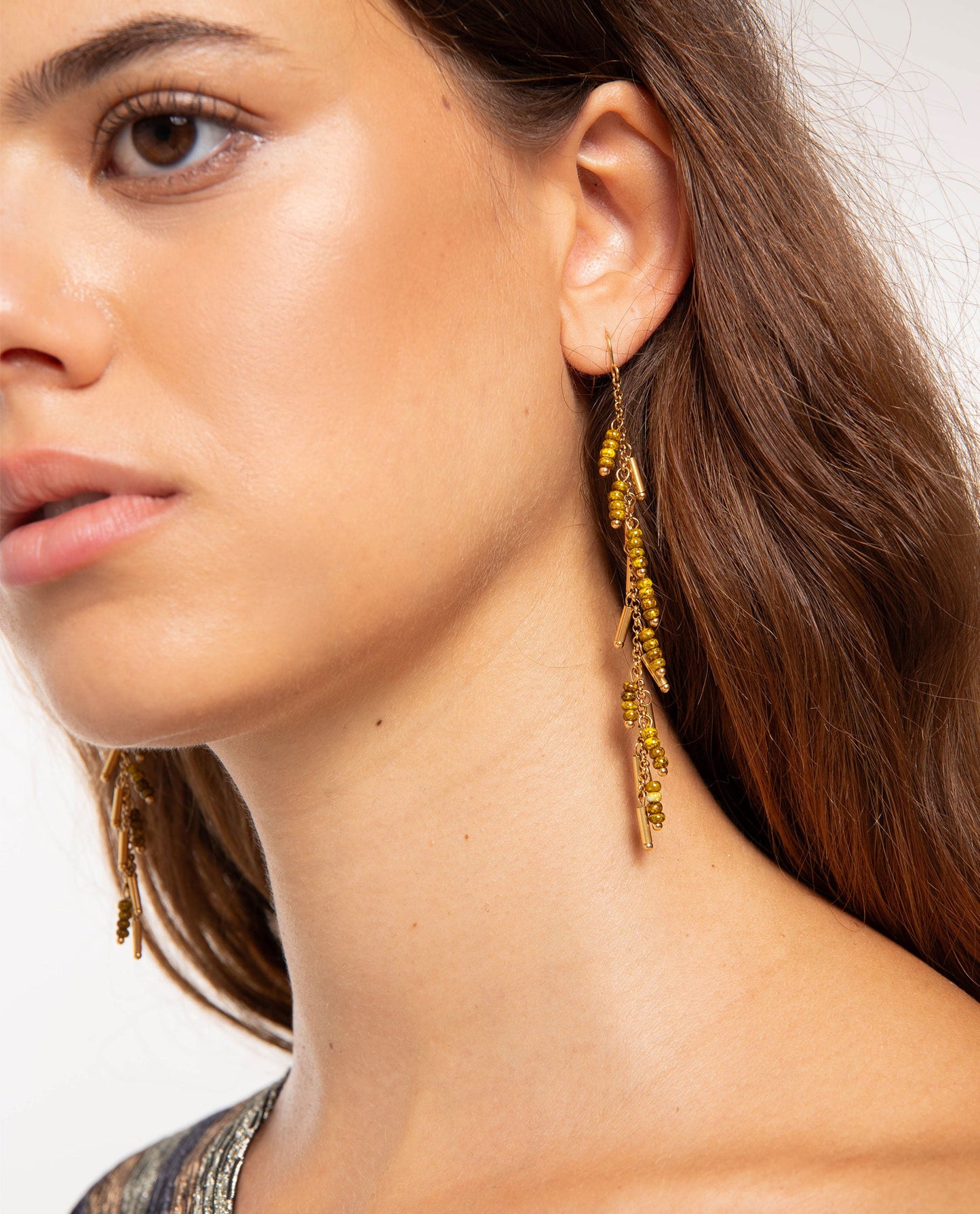 PENDIENTES DAILY TOUCH · VERDE Y DORADO